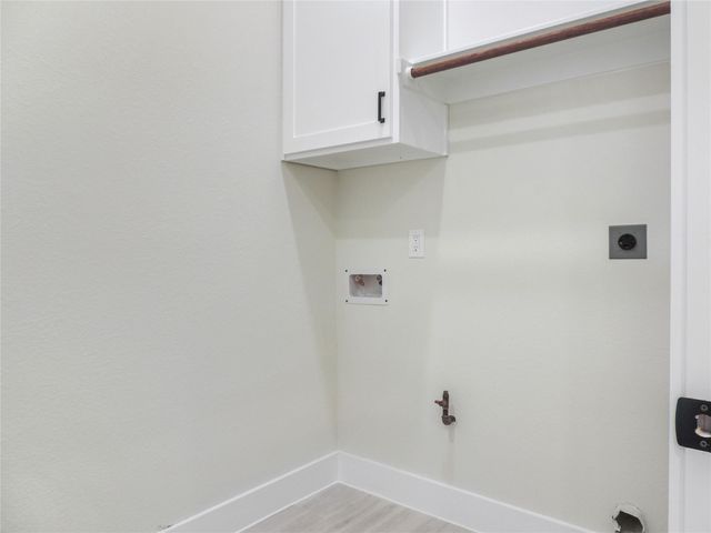 5118 Sleepy Point, Willis, TX 77318