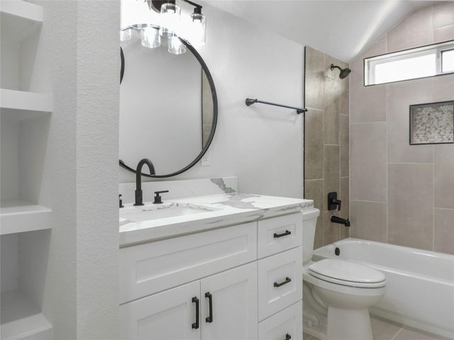 5118 Sleepy Point, Willis, TX 77318