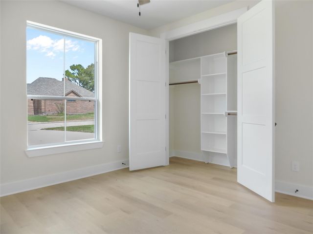 5118 Sleepy Point, Willis, TX 77318