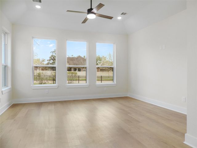 5118 Sleepy Point, Willis, TX 77318