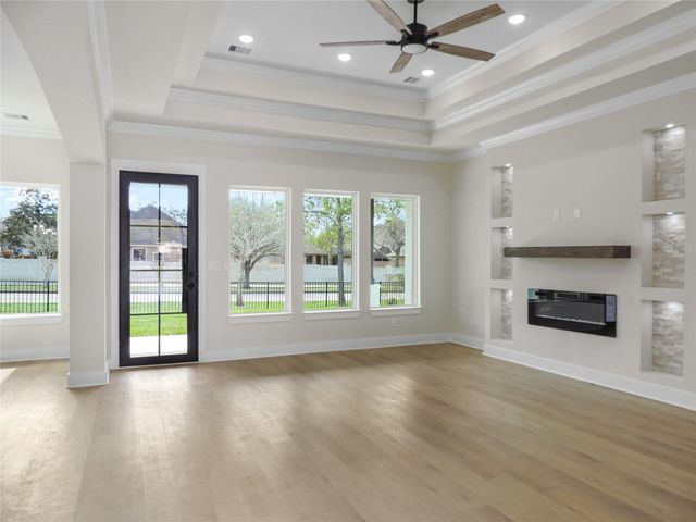 5118 Sleepy Point, Willis, TX 77318