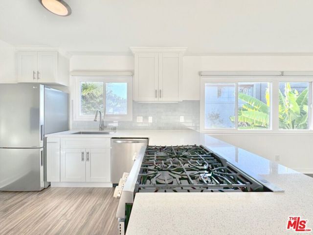 1323 11th Street, Santa Monica, CA 90401