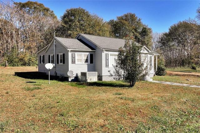 111 College Avenue, Canon, GA 30520