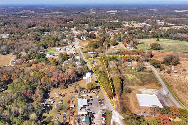 111 College Avenue, Canon, GA 30520