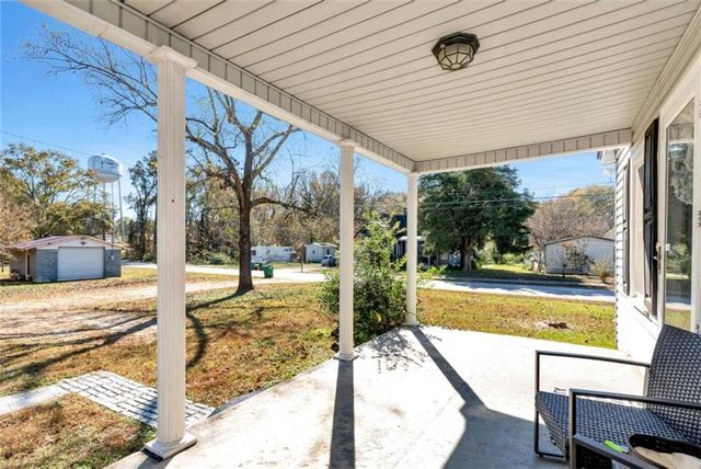 111 College Avenue, Canon, GA 30520