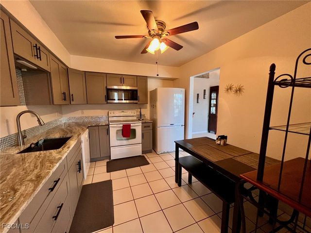 1316 Sandtrap DR, Fort Myers, FL 33919