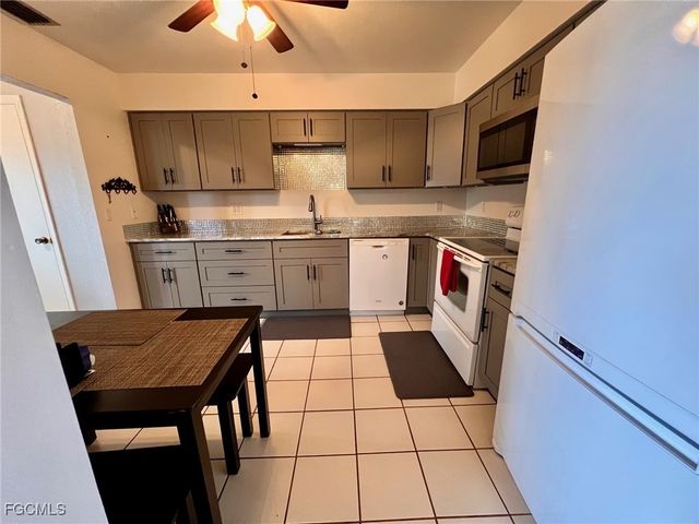 1316 Sandtrap DR, Fort Myers, FL 33919