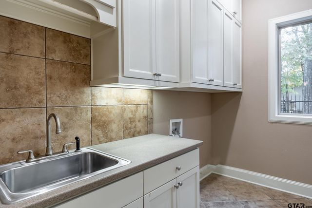 7126 Turnberry Court, Tyler, TX 75703
