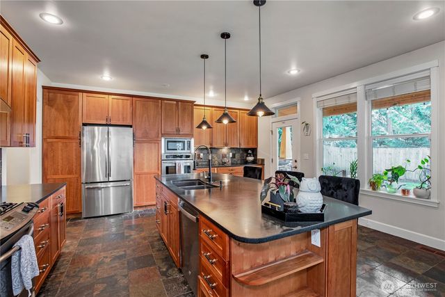 2744 Carpenter Road SE, Lacey, WA 98503