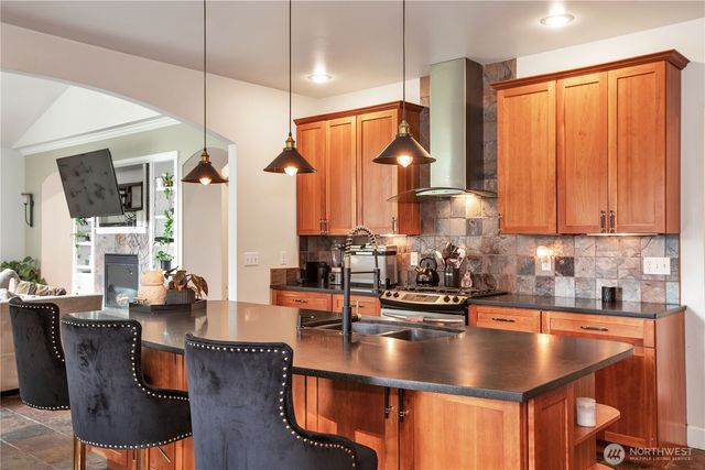 2744 Carpenter Road SE, Lacey, WA 98503