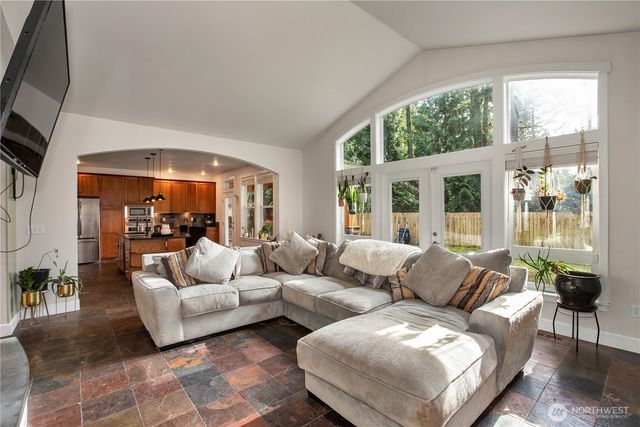 2744 Carpenter Road SE, Lacey, WA 98503