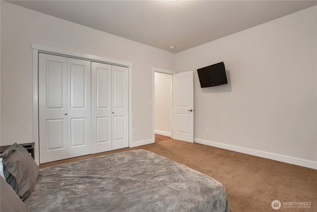 2744 Carpenter Road SE, Lacey, WA 98503