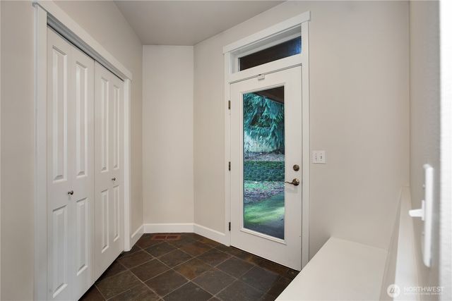 2744 Carpenter Road SE, Lacey, WA 98503