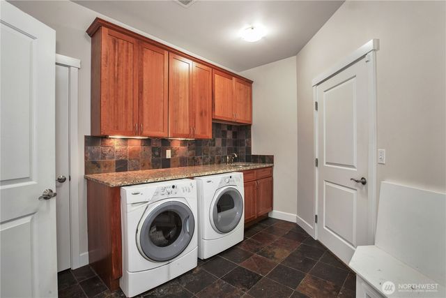 2744 Carpenter Road SE, Lacey, WA 98503