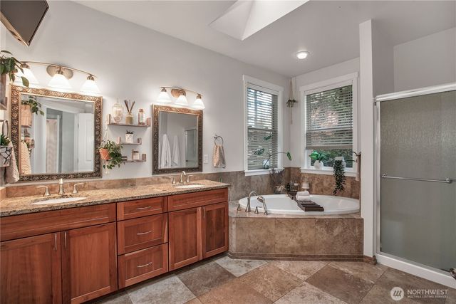 2744 Carpenter Road SE, Lacey, WA 98503