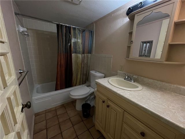 1013 Nile Dr, Corpus Christi, TX 78412