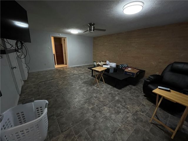 1013 Nile Dr, Corpus Christi, TX 78412