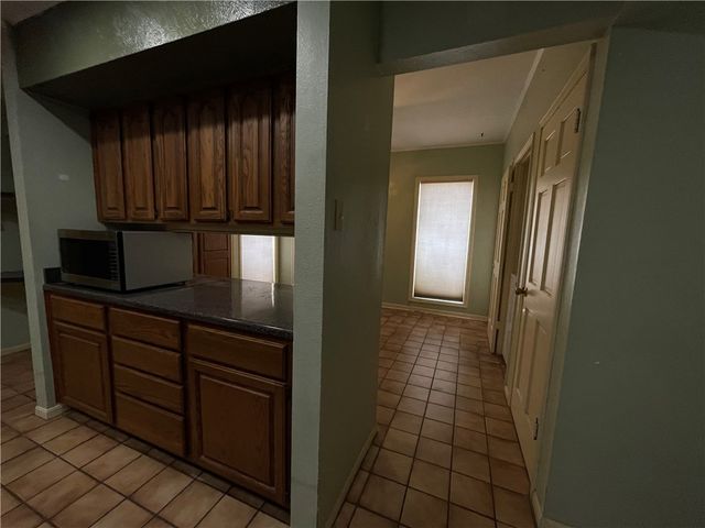 1013 Nile Dr, Corpus Christi, TX 78412