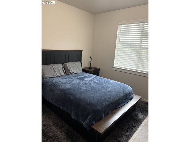 2379 W 9TH Ave, Junction City, OR 97448