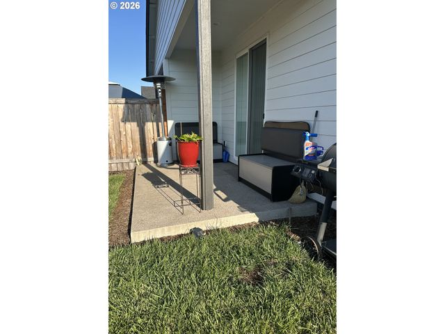 2379 W 9TH Ave, Junction City, OR 97448