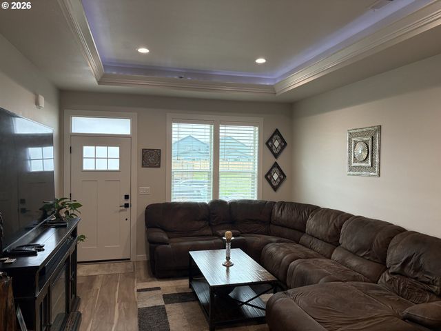 2379 W 9TH Ave, Junction City, OR 97448