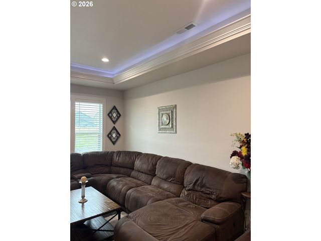 2379 W 9TH Ave, Junction City, OR 97448