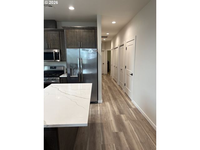 2379 W 9TH Ave, Junction City, OR 97448
