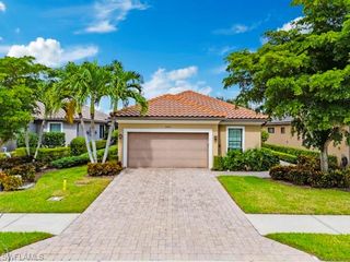 8321 Lucello TER N, Naples, FL 34114