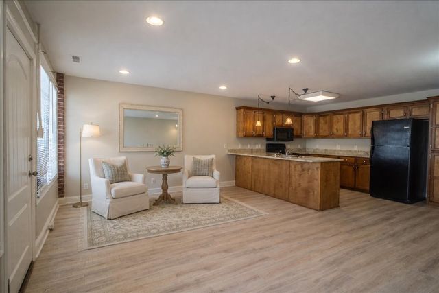 126 Main St, Loretto, TN 38469