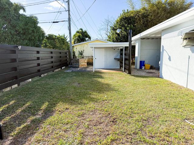 2313 Wabasso Drive, West Palm Beach, FL 33409