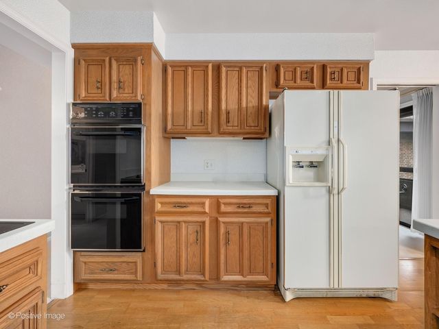 1401 Burr Oak Road 416B, Hinsdale, IL 60521