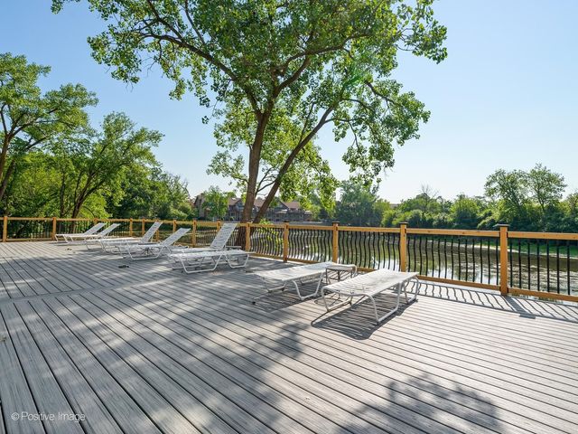 1401 Burr Oak Road 416B, Hinsdale, IL 60521