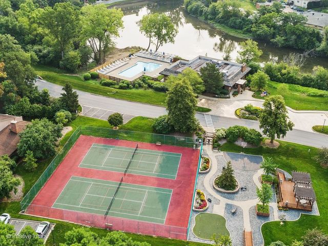 1401 Burr Oak Road 416B, Hinsdale, IL 60521