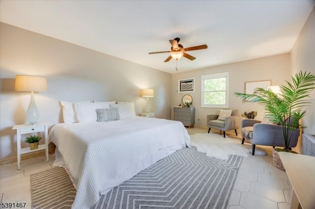 65 E Gouverneur Ave, Rutherford Boro, NJ 07070