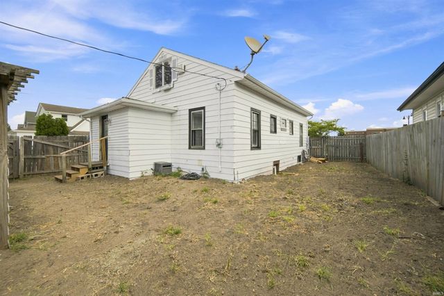 223 Indiana Avenue, Mishawaka, IN 46544