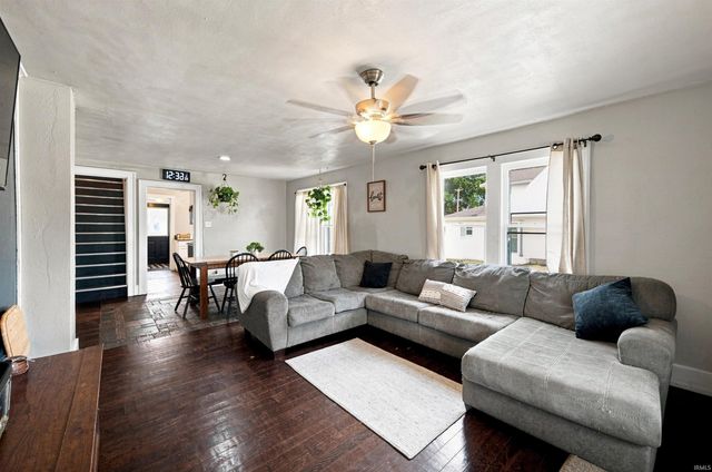 223 Indiana Avenue, Mishawaka, IN 46544