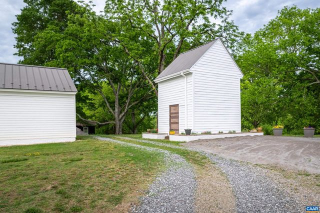 3276 BUCKINGHAM SPRINGS RD, Dillwyn, VA 23936