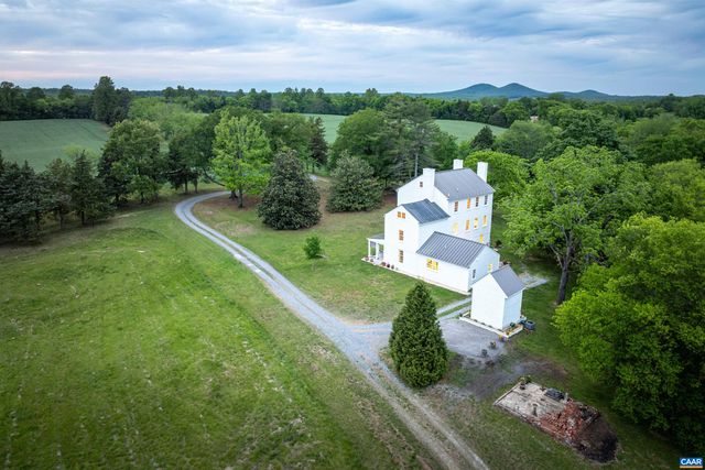 3276 BUCKINGHAM SPRINGS RD, Dillwyn, VA 23936