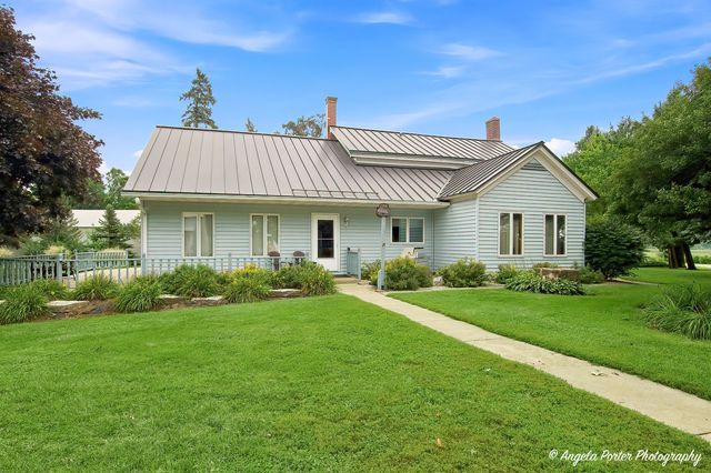 6424 Mccullom Lake Road, Wonder Lake, IL 60097