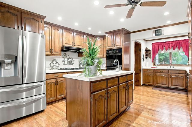 6424 Mccullom Lake Road, Wonder Lake, IL 60097