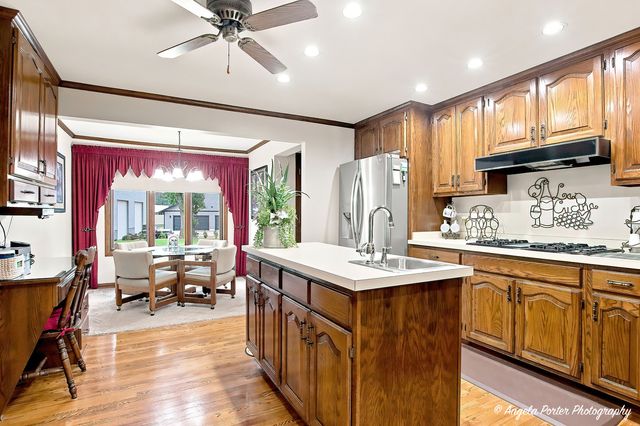 6424 Mccullom Lake Road, Wonder Lake, IL 60097