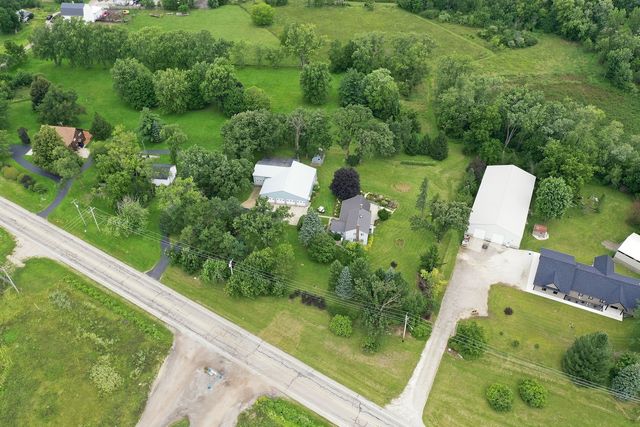 6424 Mccullom Lake Road, Wonder Lake, IL 60097