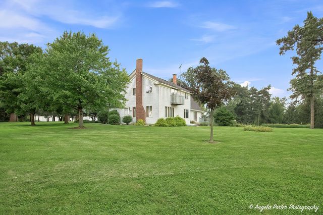 6424 Mccullom Lake Road, Wonder Lake, IL 60097
