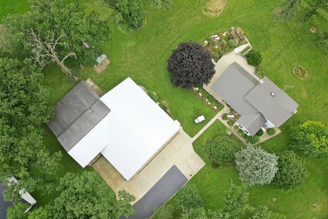 6424 Mccullom Lake Road, Wonder Lake, IL 60097