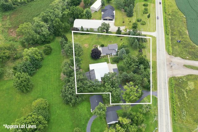 6424 Mccullom Lake Road, Wonder Lake, IL 60097