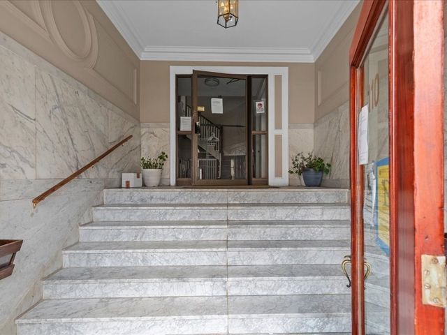 110 Lanark Rd 10, Boston, MA 02135