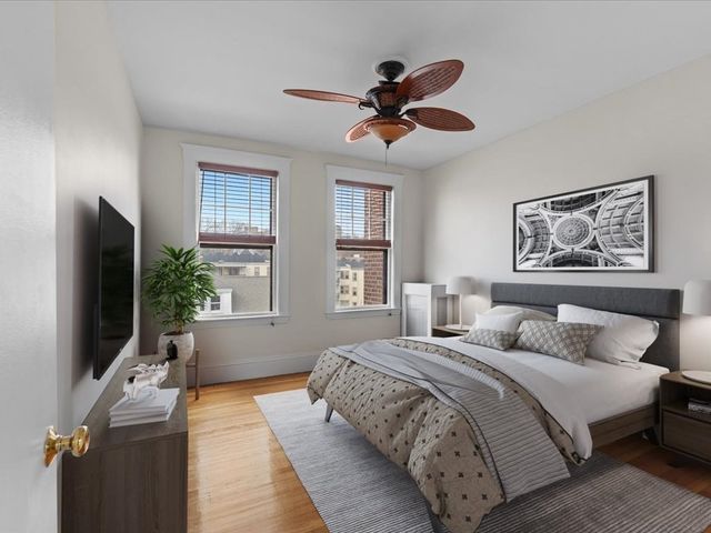 110 Lanark Rd 10, Boston, MA 02135