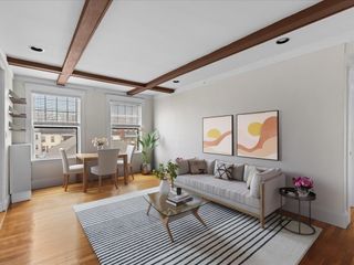 110 Lanark Rd 10, Boston, MA 02135