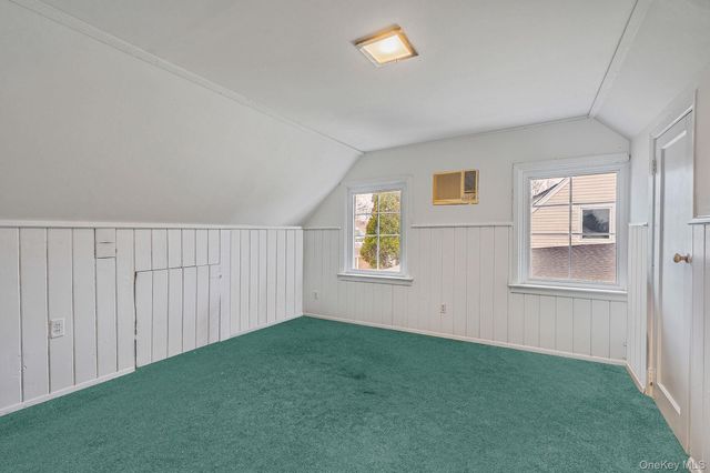 22 Mercury Lane, Levittown, NY 11756