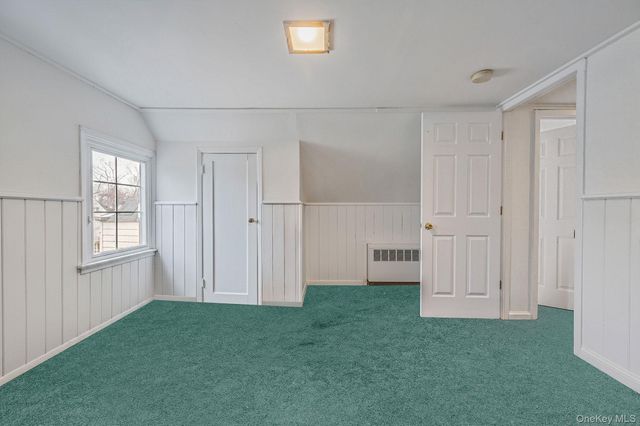 22 Mercury Lane, Levittown, NY 11756